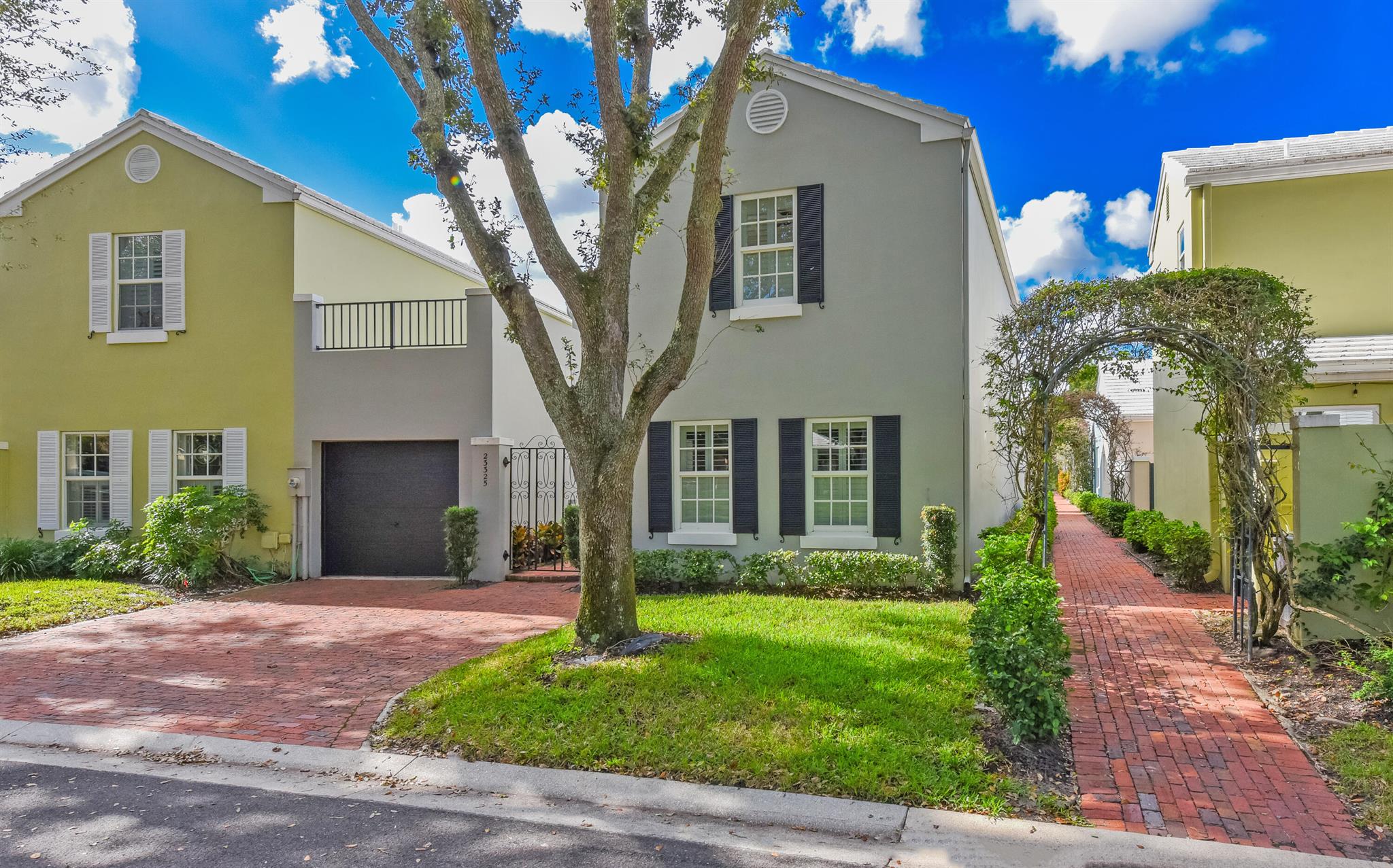 CHARLESTON PLACE - Residential