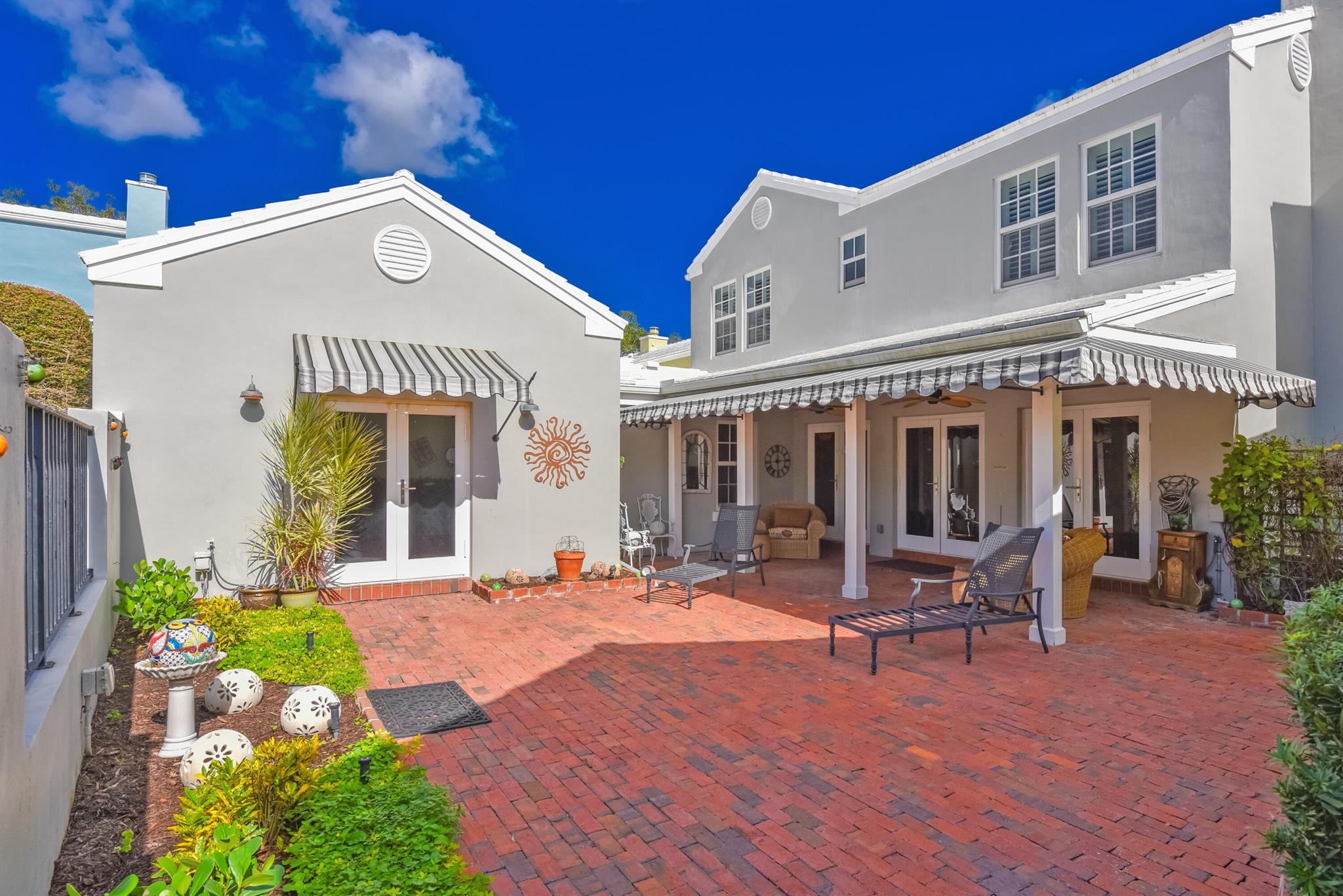 CHARLESTON PLACE - Residential