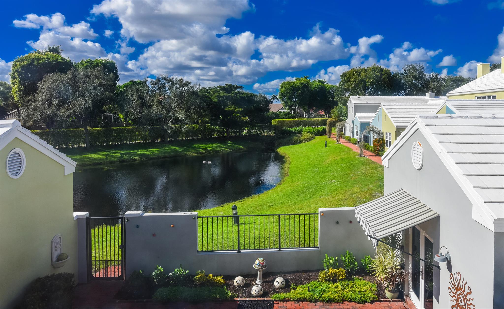 CHARLESTON PLACE - Residential