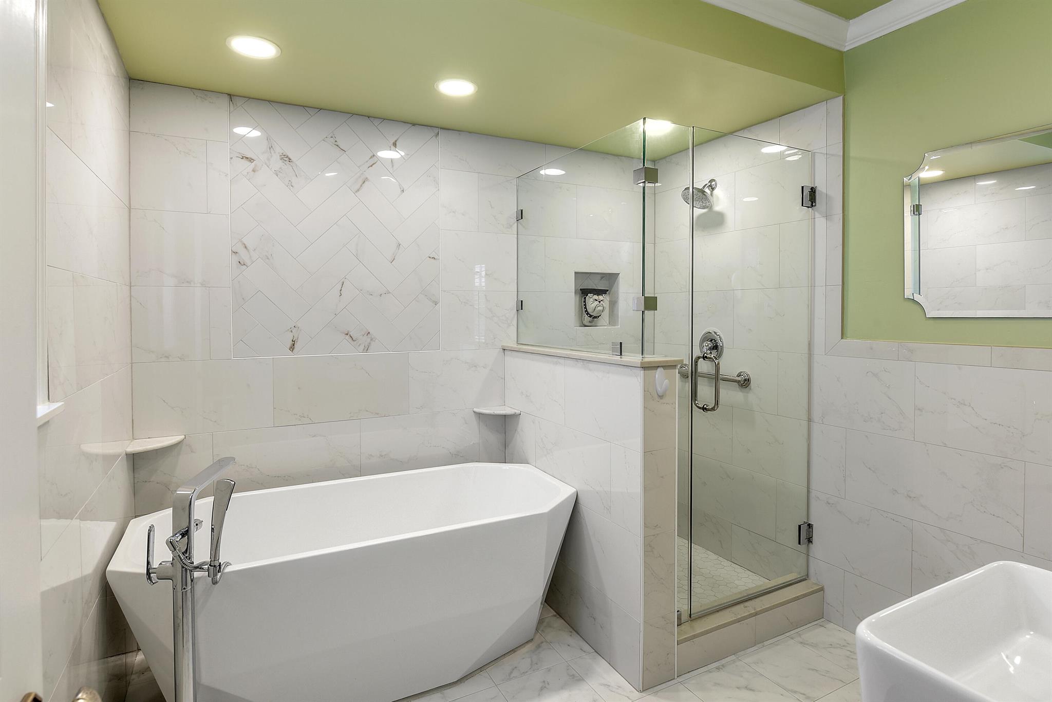 CHARLESTON PLACE - Residential