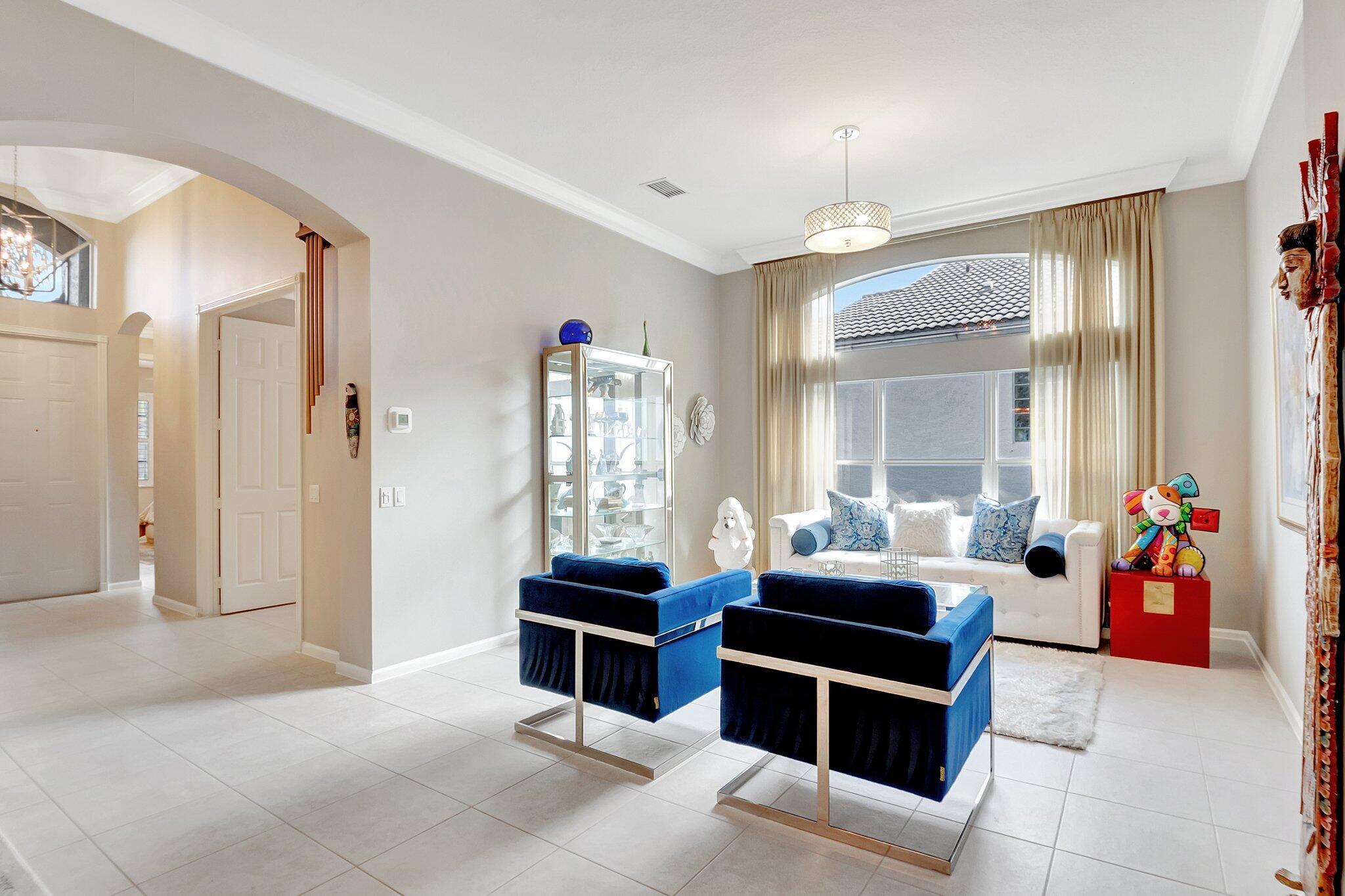 VALENCIA PALMS - Residential