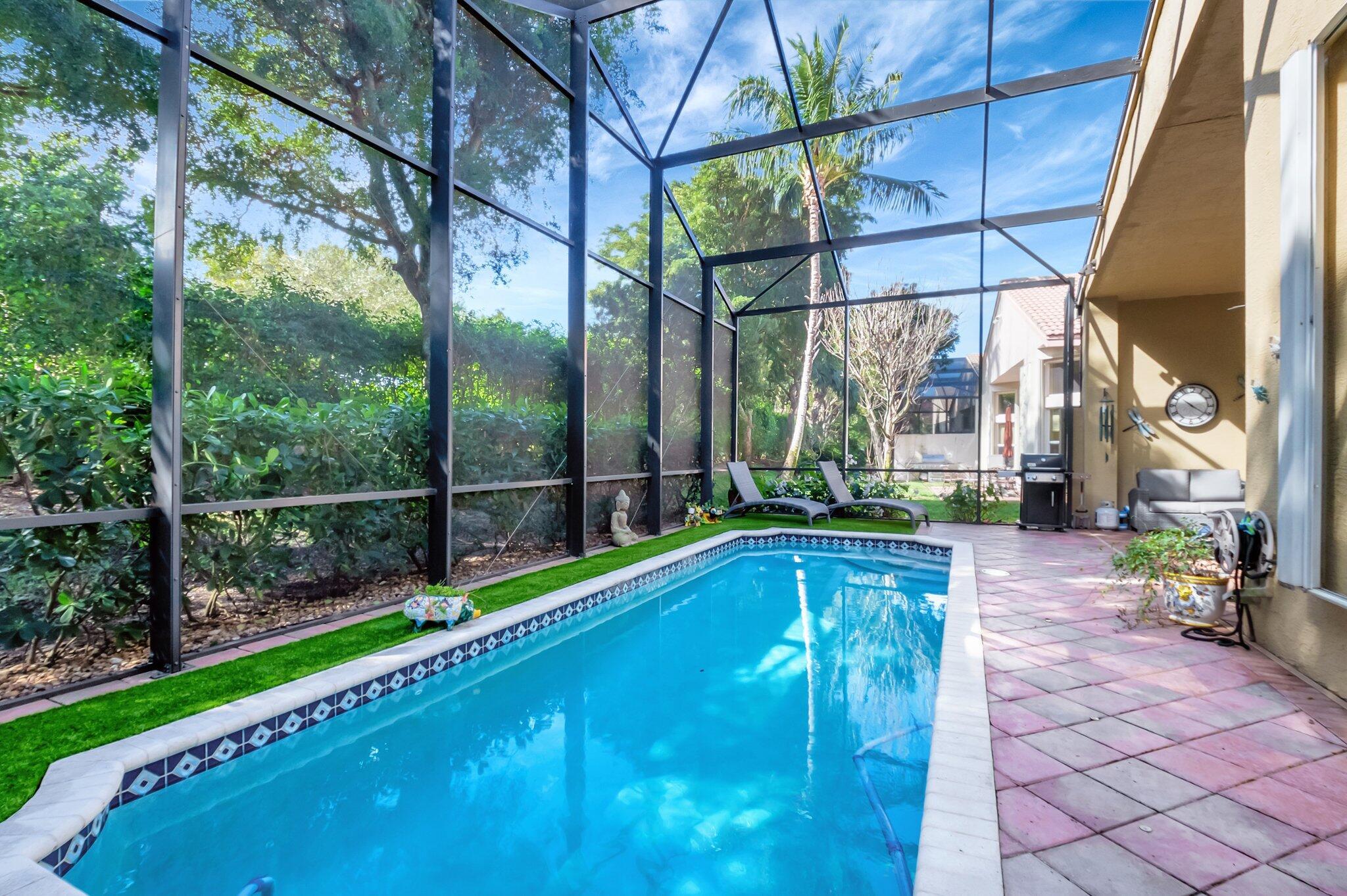 VALENCIA PALMS - Residential