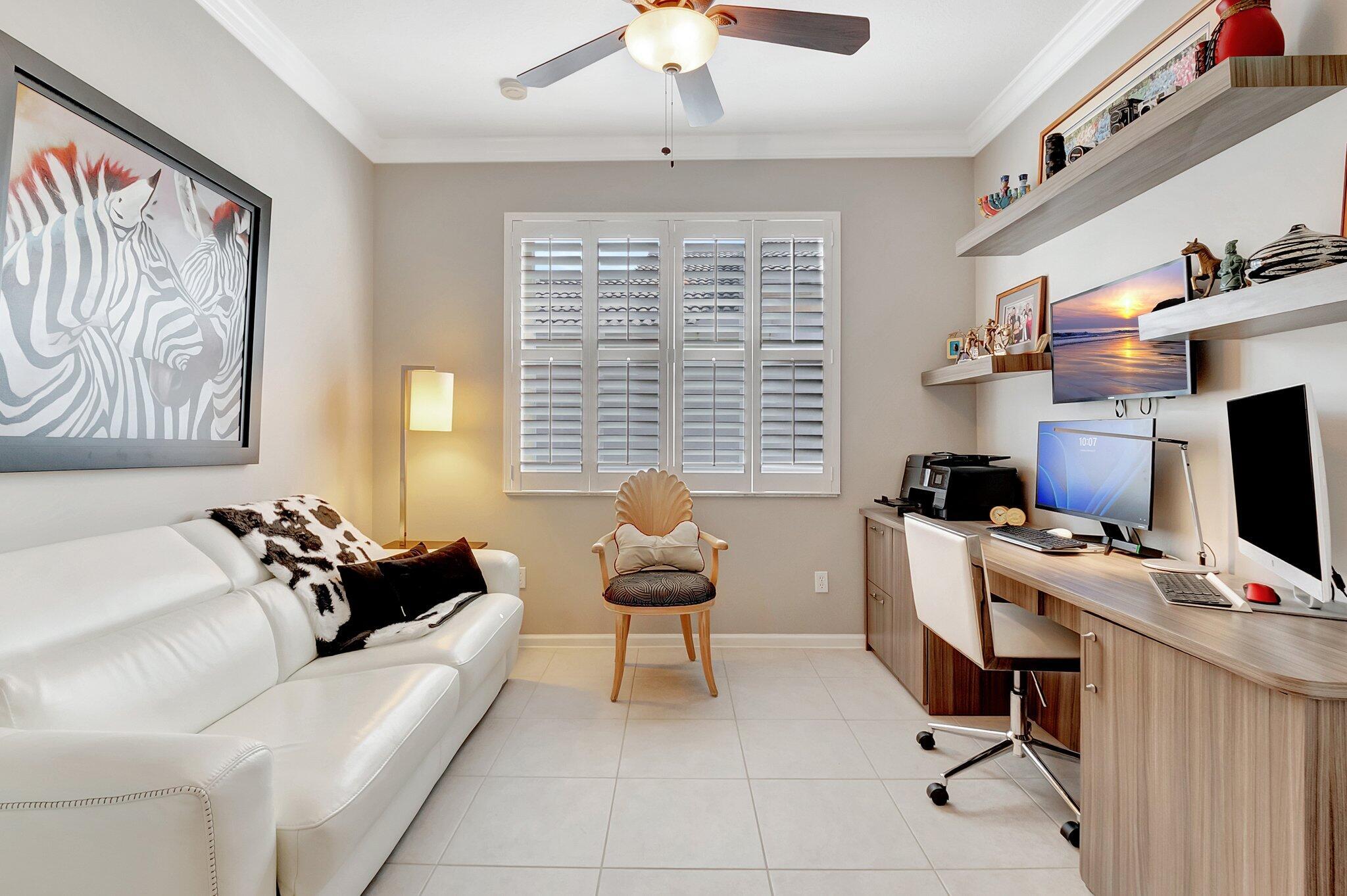 VALENCIA PALMS - Residential