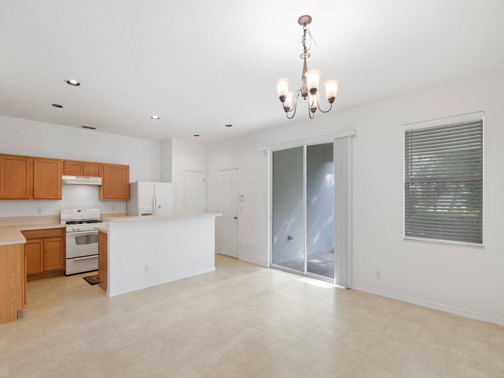 Point West Central Villia - Residential