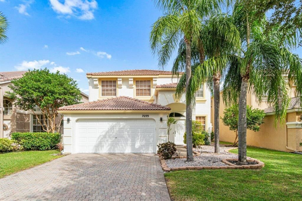 Photo of 7699 Oak Grove Circle Cir, Lake Worth Beach, FL 33467 (MLS # R10757998)