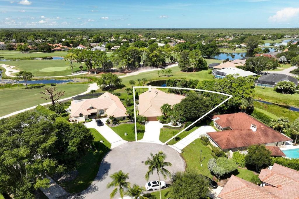 Photo of 7 Graemoor Terrace, Palm Beach Gardens, FL 33418 (MLS # R11122295)