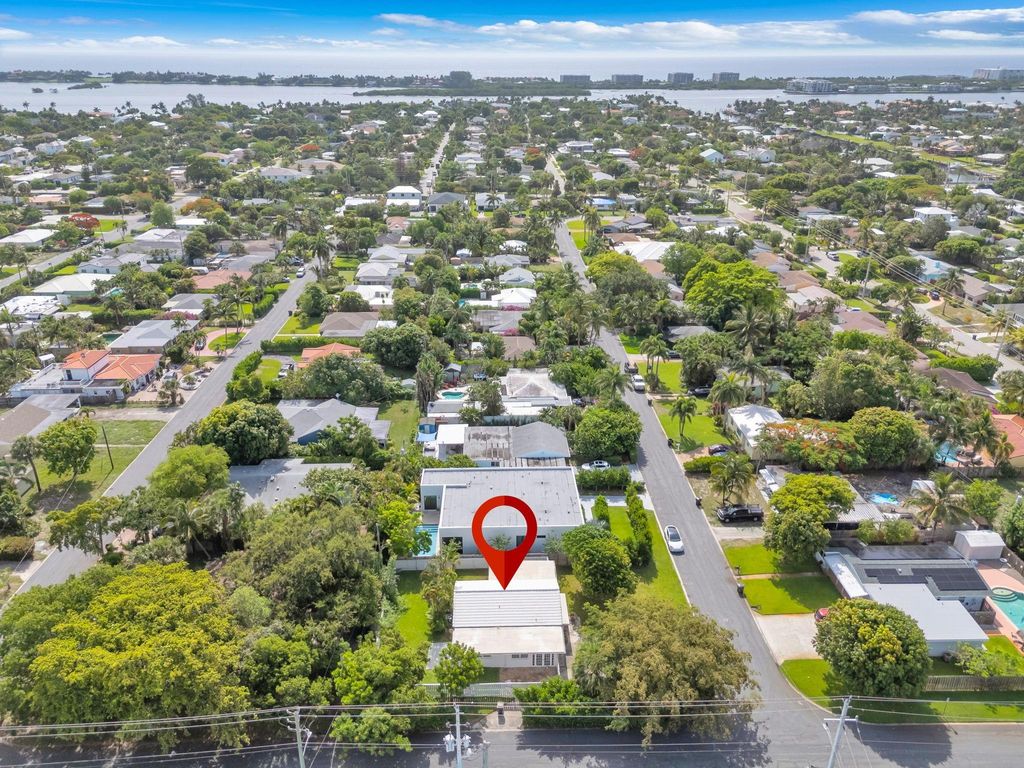 Photo of 375 Orange Way, West Palm Beach, FL 33405 (MLS # F10549980)