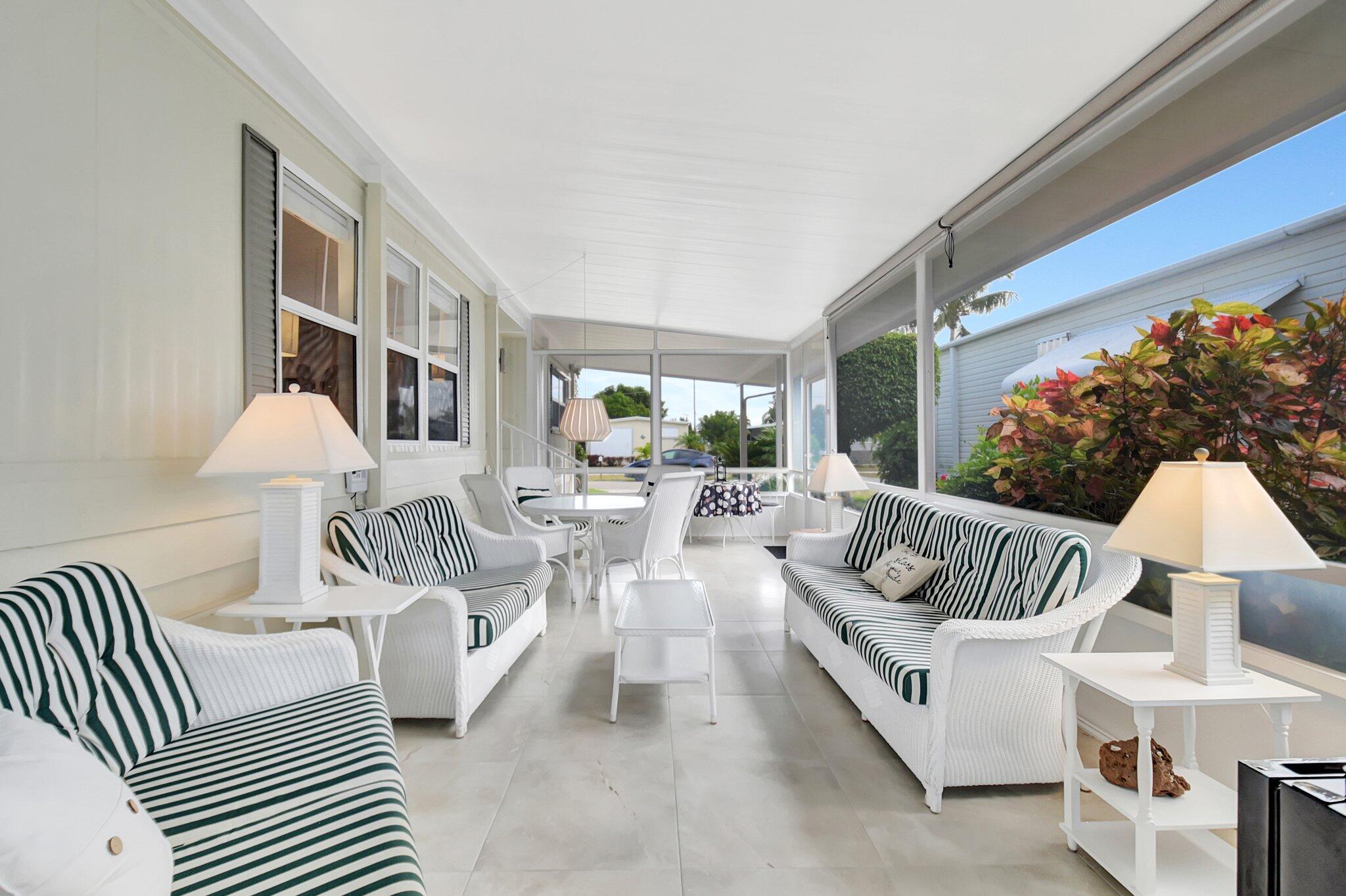 4424 Meadow View Drive, Boynton Beach, FL, 33436/$229,900 3 4424 Meadow View Drive