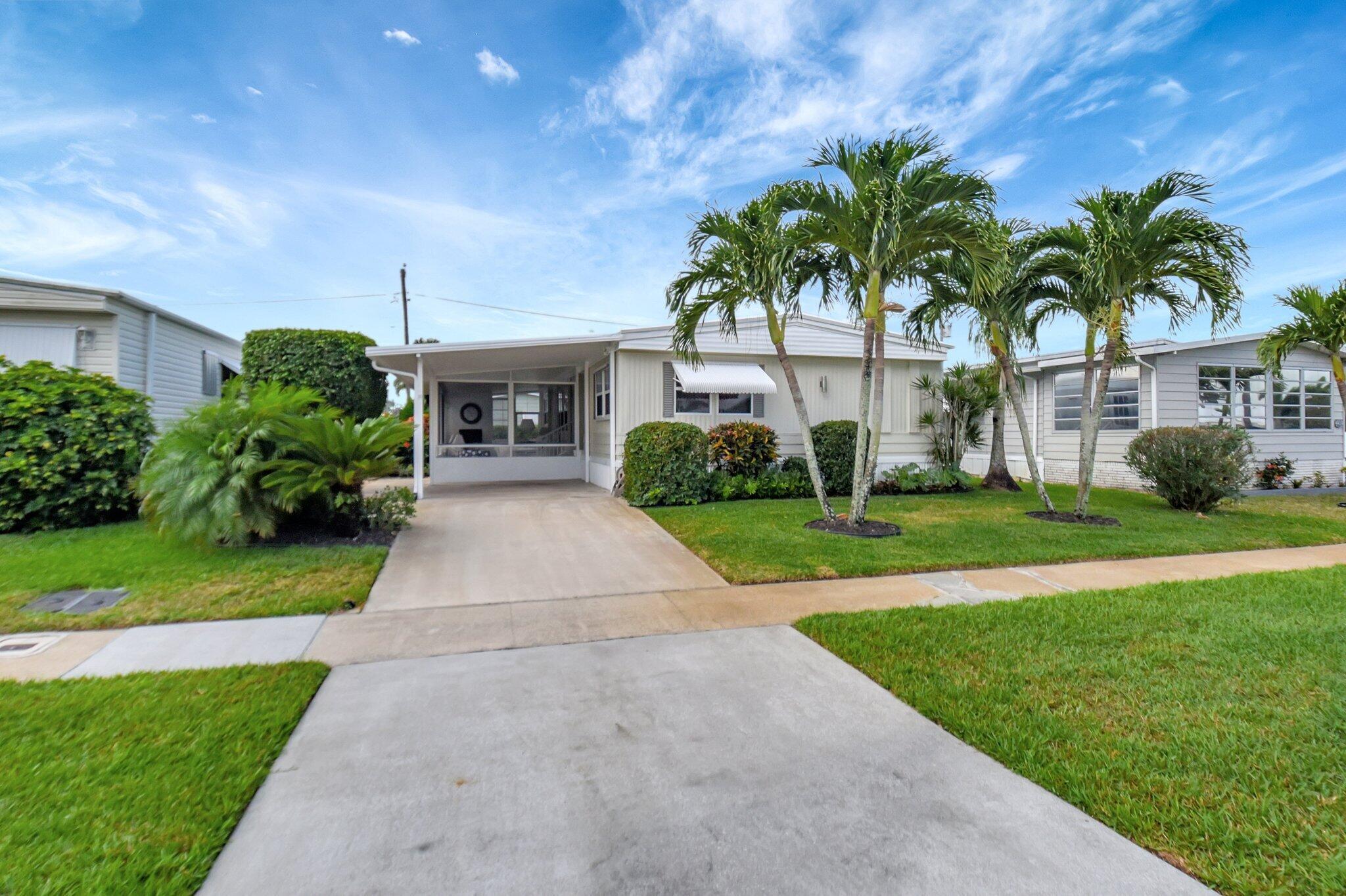 4424 Meadow View Drive, Boynton Beach, FL, 33436/$229,900 1 4424 Meadow View Drive