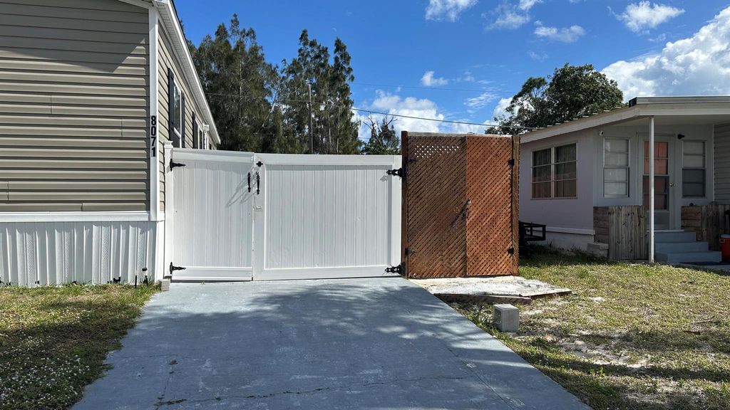 Photo of 8071 SE Skylark Avenue, Hobe Sound, FL 33455 (MLS # R10960713)