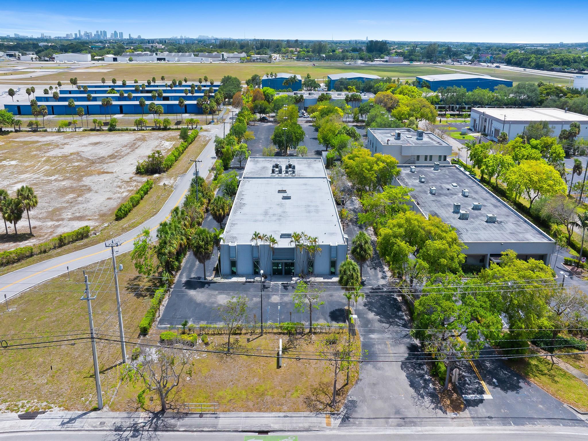 2880 W Cypress Creek Rd