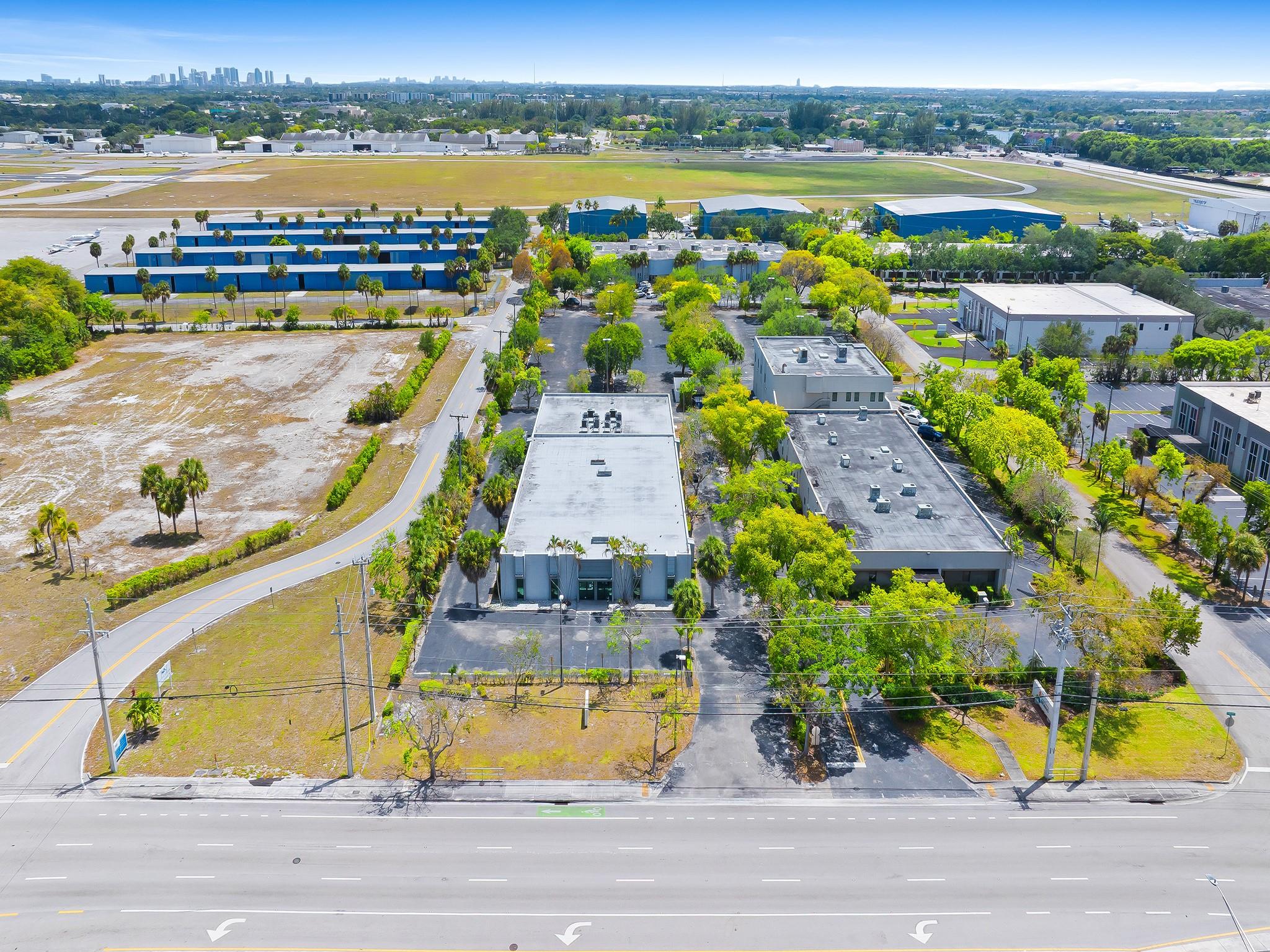 2880 W Cypress Creek Rd