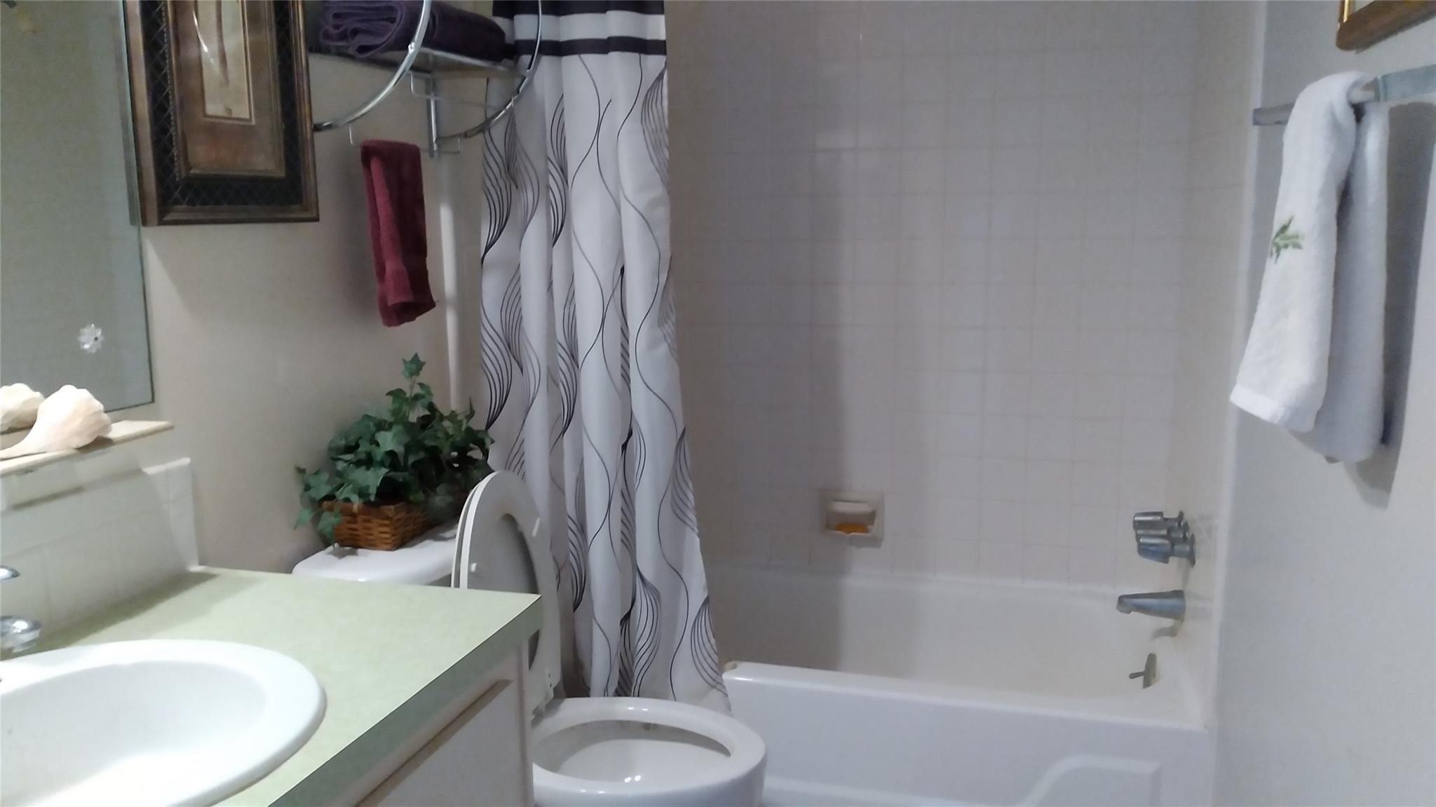 Fairlane Harbor - Residential