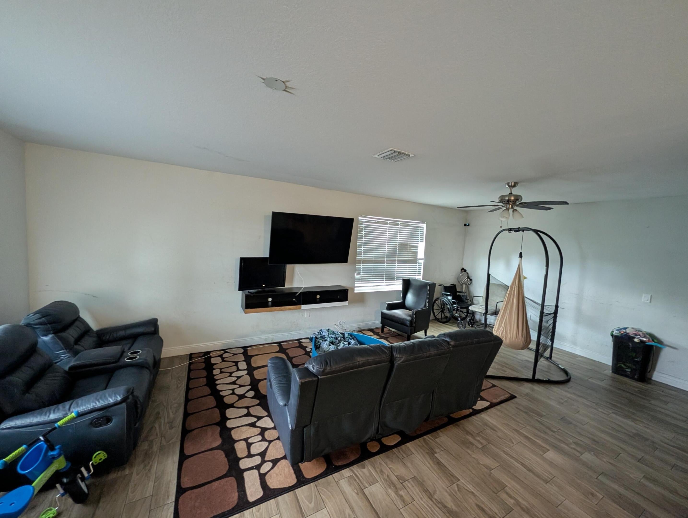 2623 NW 18TH Terrace