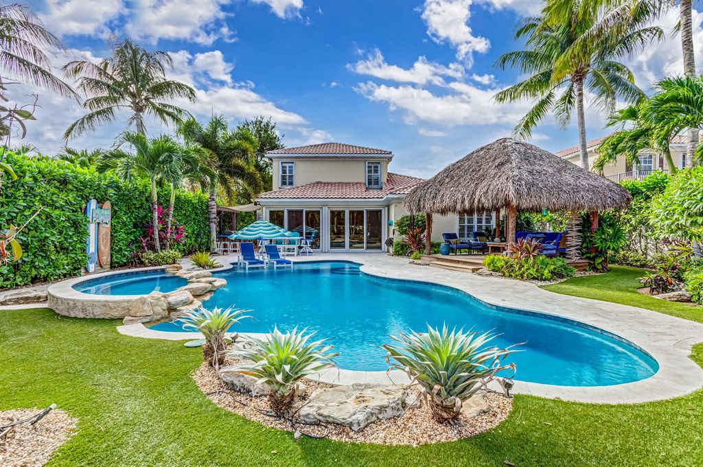 Photo of 233 San Remo Drive, Jupiter, FL 33458 (MLS # R10934953)