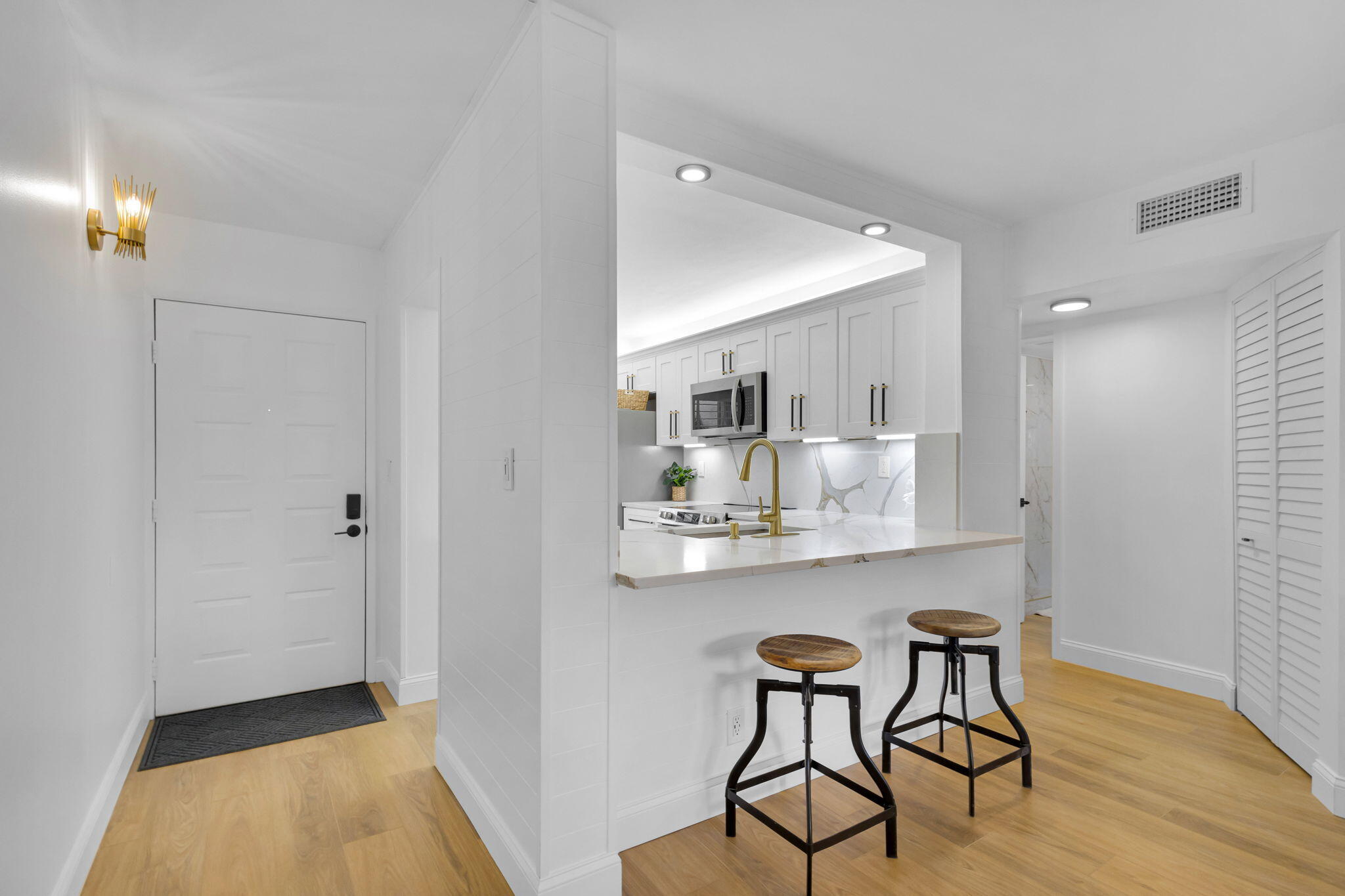 BRIARWOOD CONDO - Residential Lease