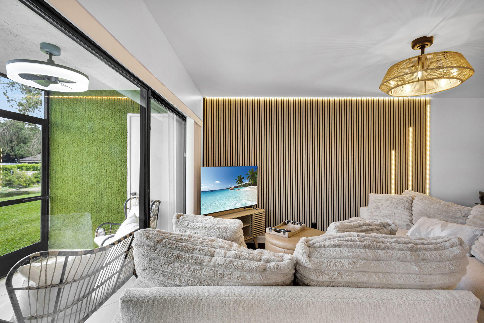 BRIARWOOD CONDO - Residential Lease