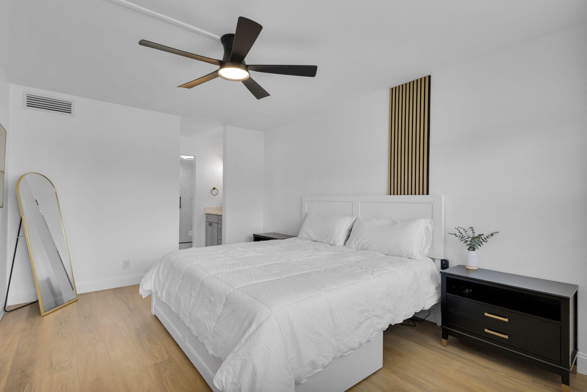 BRIARWOOD CONDO - Residential Lease