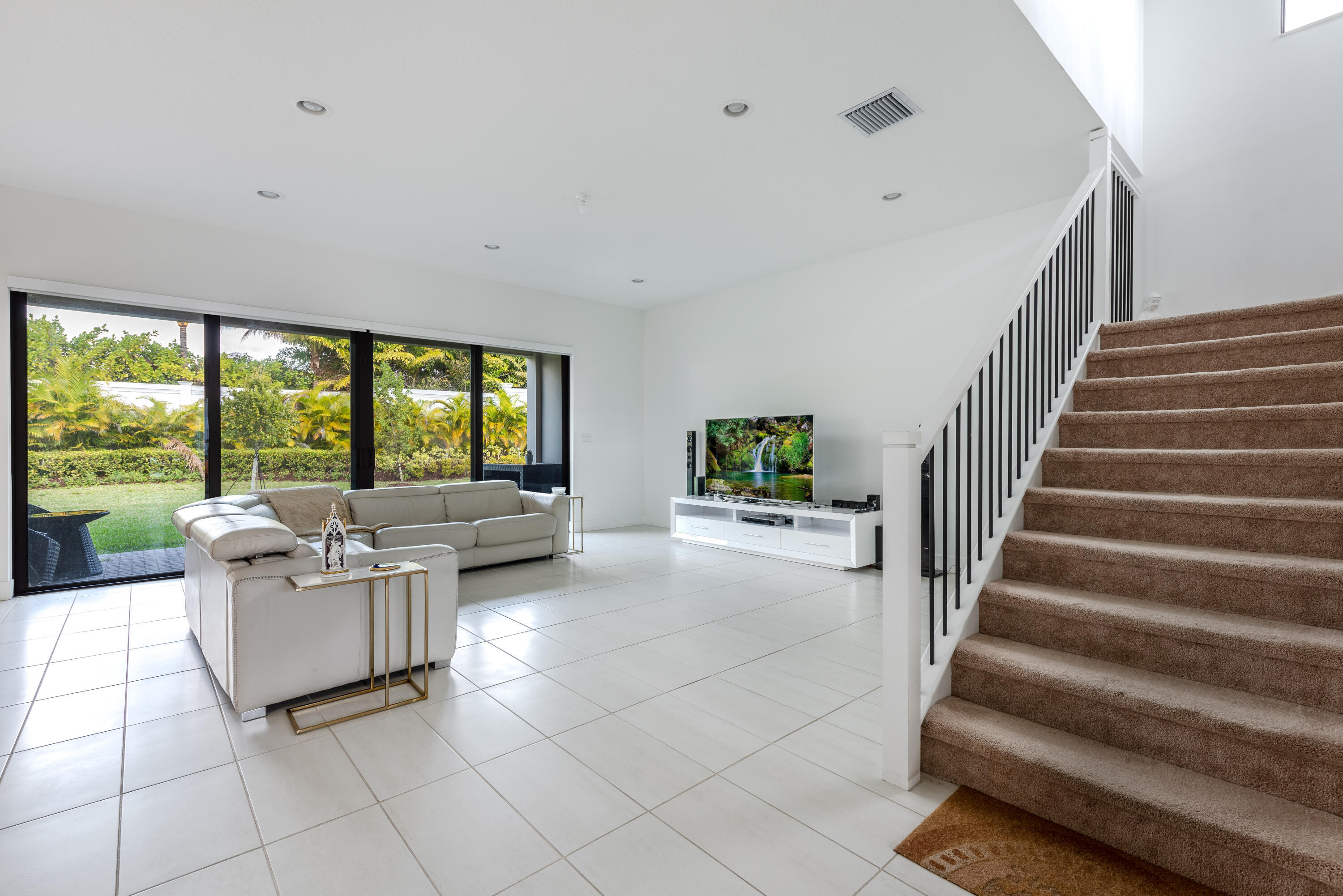 BRIDGES MIZNER PUD BRIDGES SOUTH PLAT SEVEN - Residential Lease