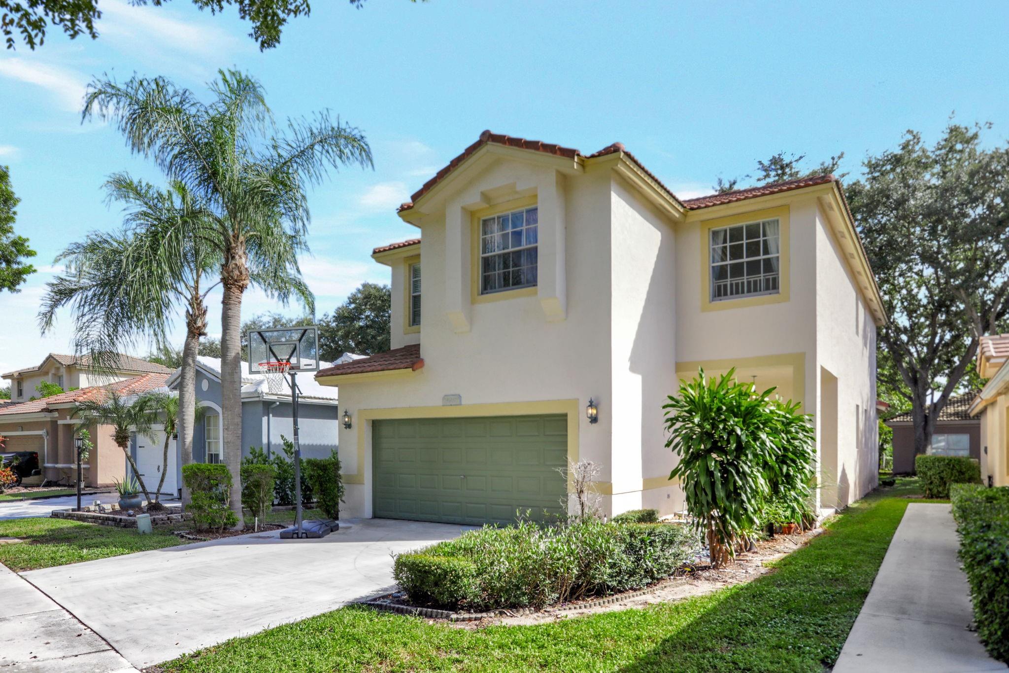 REGENCY LAKES IS A GUARD GATED COMMUNITY**SPACIOUS 2 STORY HOME ON A INTERIOR LOT**ALL NEUTRAL COLOR TILE ON 1st FLOOR**ENTER INTO A SPACIOUS FOYER**LARGE LIVING/DINING ROOM WITH SOARING CEILINGS**FULLY EQUIPPED KITCHEN*WALK-IN PANTY**FAMILY DESK AREA**BREAKFAST AREA WITH 2 LARGE WINDOWS**SUPERSIZED FAMILY ROOM**THE 2nd FLOOR OFFERS A LOFT BONUS ROOM**A STUDENT DESK STUDY AREA*2 SECONDARY BEDROOMS**A HUGE PRIMARY BEDROOM WITH ENTRY FOYER**2 SPACIOUS CLOSETS**A LUXURIOUS SPA LIKE BATHROOM WITH SEPARATE SHOWER & TUB** 2 CAR GARAGE**THIS COMMUNITY OFFERS A COMMUNITY POOL*TENNIS*SMALL CLUB HOUSE*TOT LOT**THERE IS ALSO A NEIGHBORHOOD POOL**