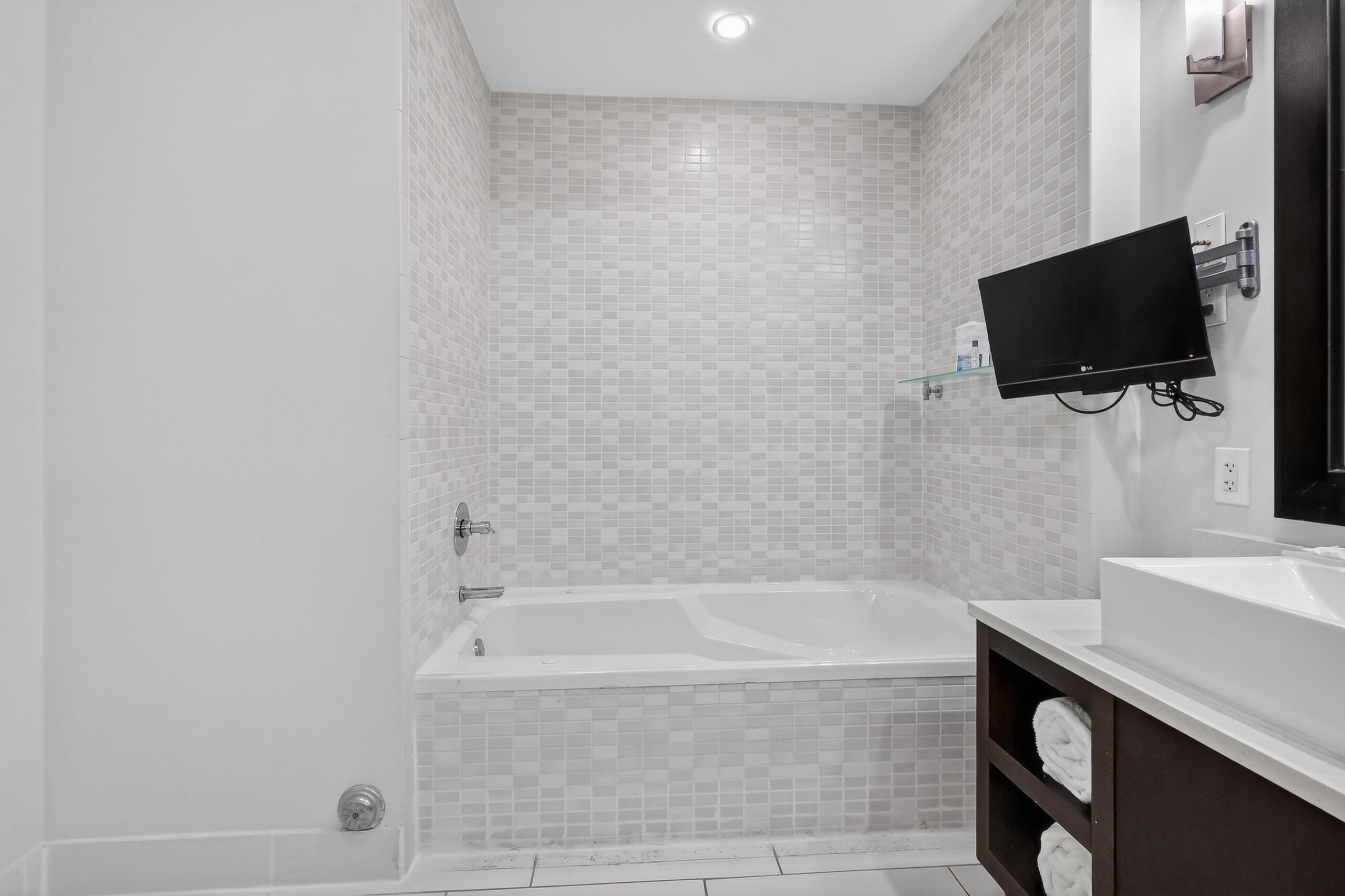 THE BLUE A RESORT HOTEL CONDO - Residential