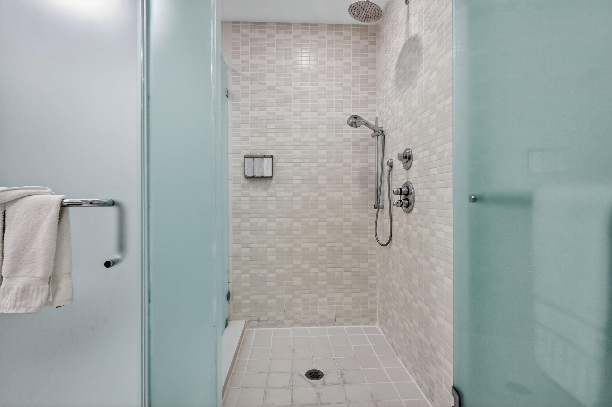 THE BLUE A RESORT HOTEL CONDO - Residential