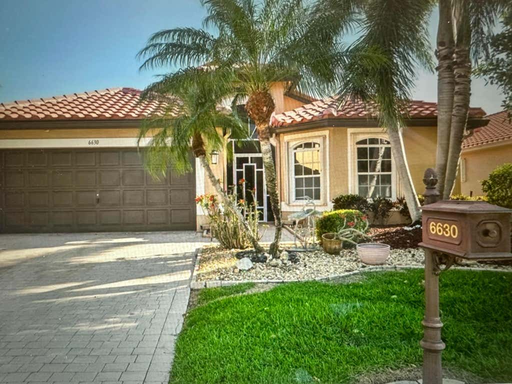 Photo of 6630 MAYBROOK Road, Boynton Beach, FL 33437 (MLS # B26061034)