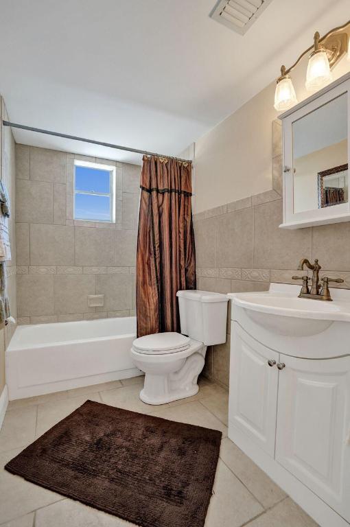 LAKE CLARKE GARDENS CONDO 14 - Residential