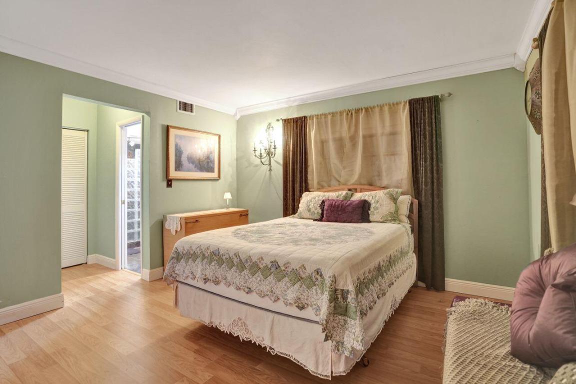 LAKE CLARKE GARDENS CONDO 14 - Residential