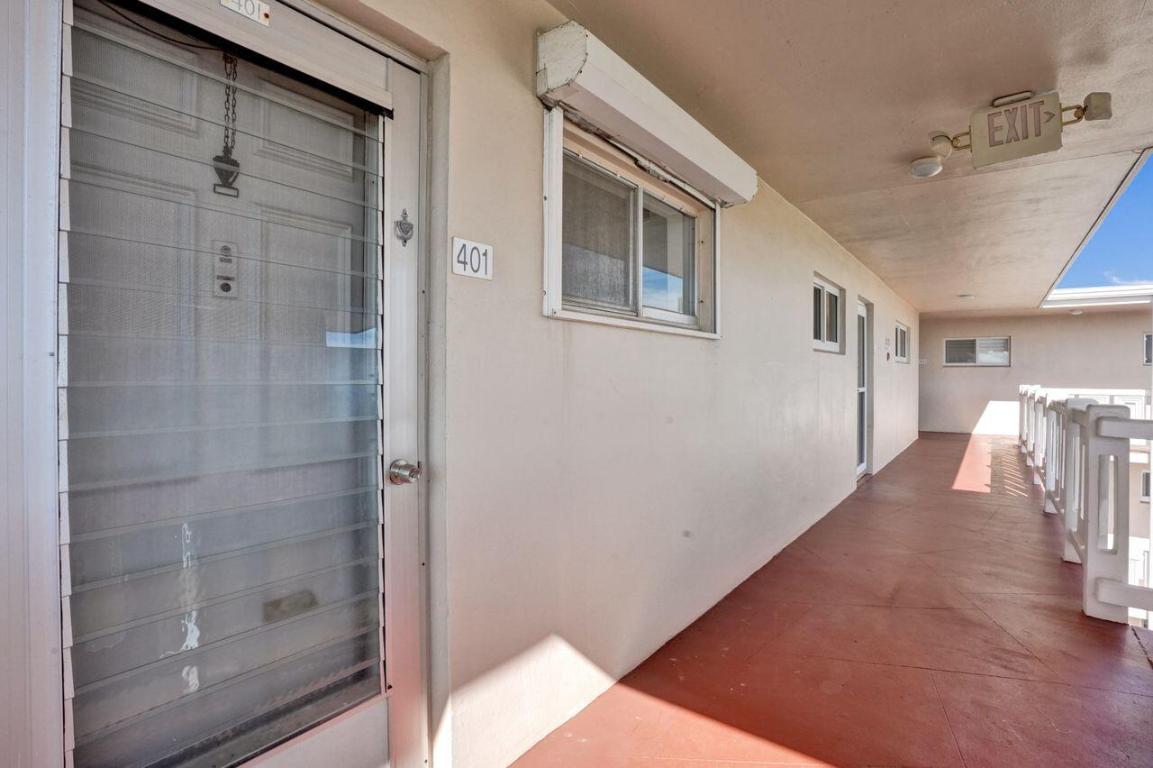 LAKE CLARKE GARDENS CONDO 14 - Residential