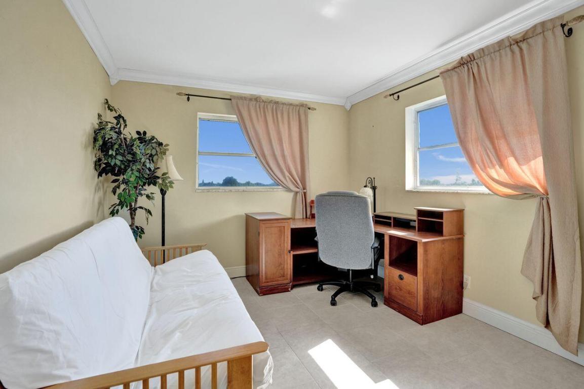 LAKE CLARKE GARDENS CONDO 14 - Residential