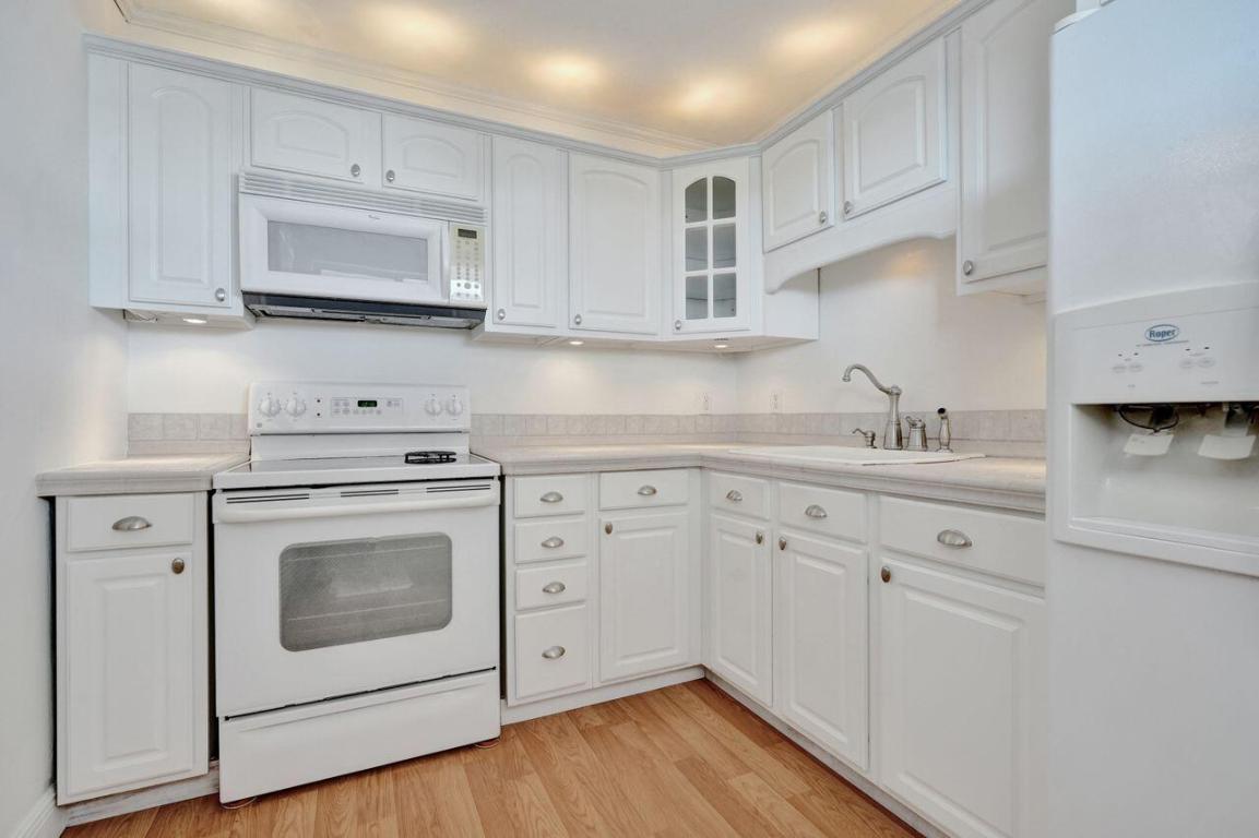 LAKE CLARKE GARDENS CONDO 14 - Residential