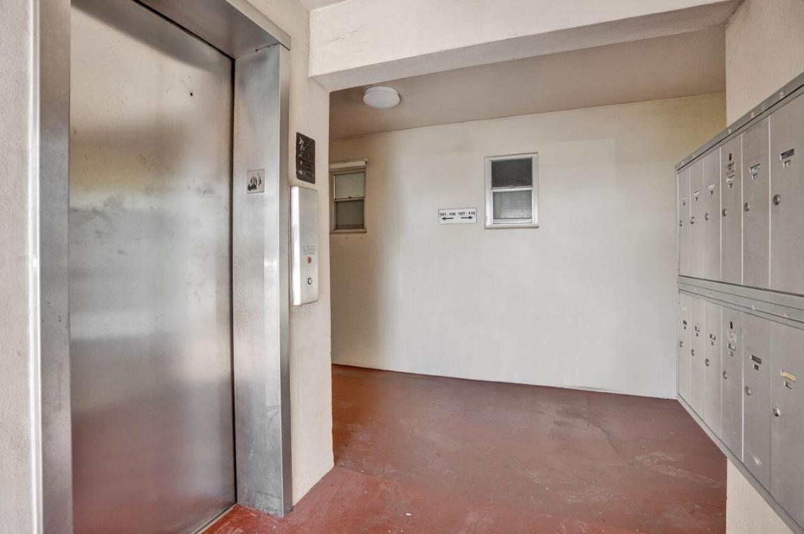 LAKE CLARKE GARDENS CONDO 14 - Residential