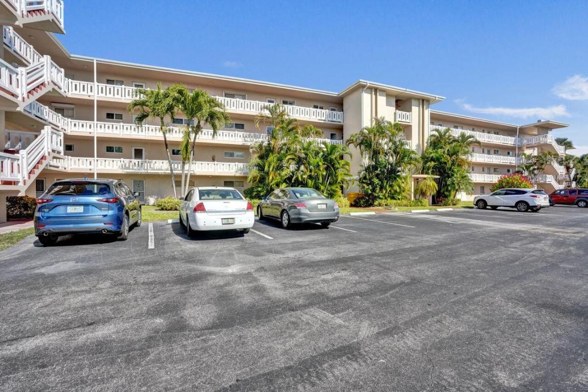 LAKE CLARKE GARDENS CONDO 14 - Residential