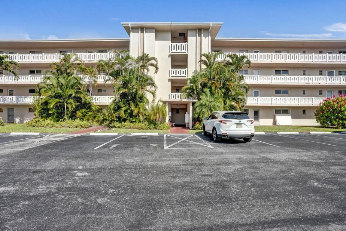 LAKE CLARKE GARDENS CONDO 14 - Residential