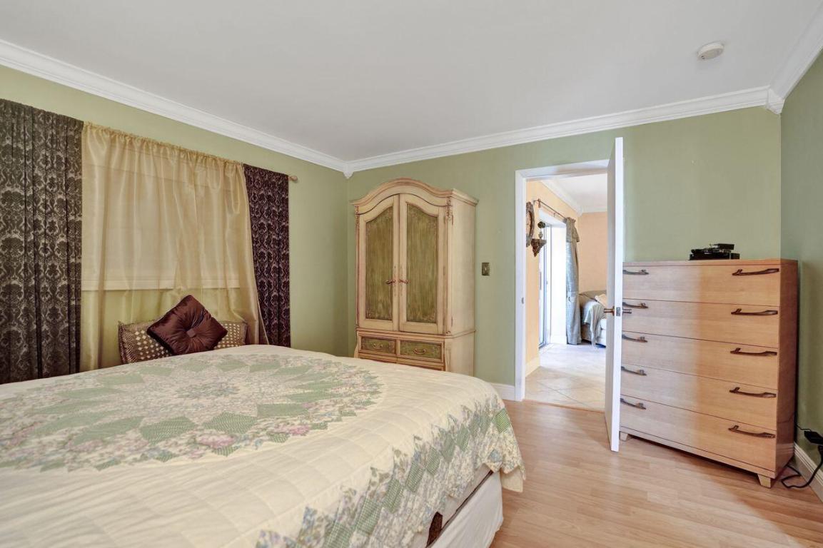 LAKE CLARKE GARDENS CONDO 14 - Residential