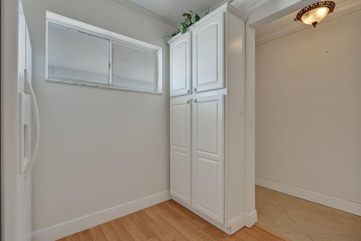 LAKE CLARKE GARDENS CONDO 14 - Residential