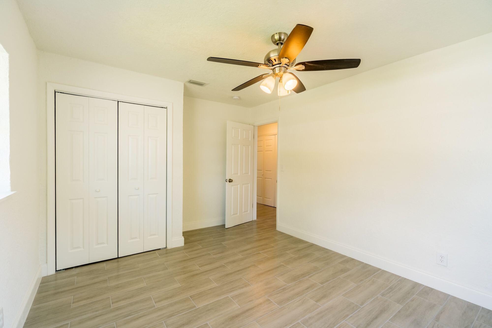 COLLEGE PARK - Residential Lease