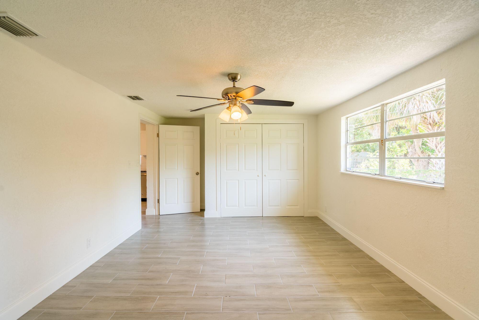 COLLEGE PARK - Residential Lease