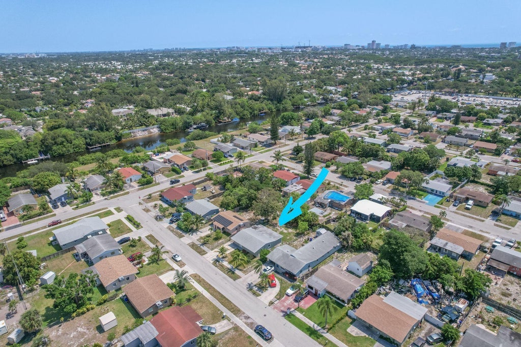Photo of 700 NW 2nd Way, Deerfield Beach, FL 33441 (MLS # R11136499)