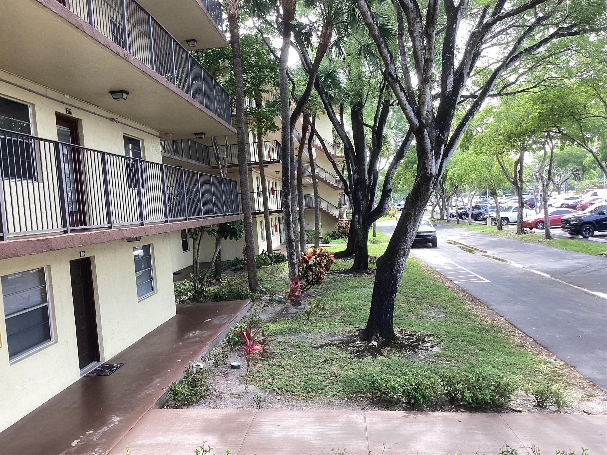 CYPRESS CHASE NORTH NO 3 - Residential