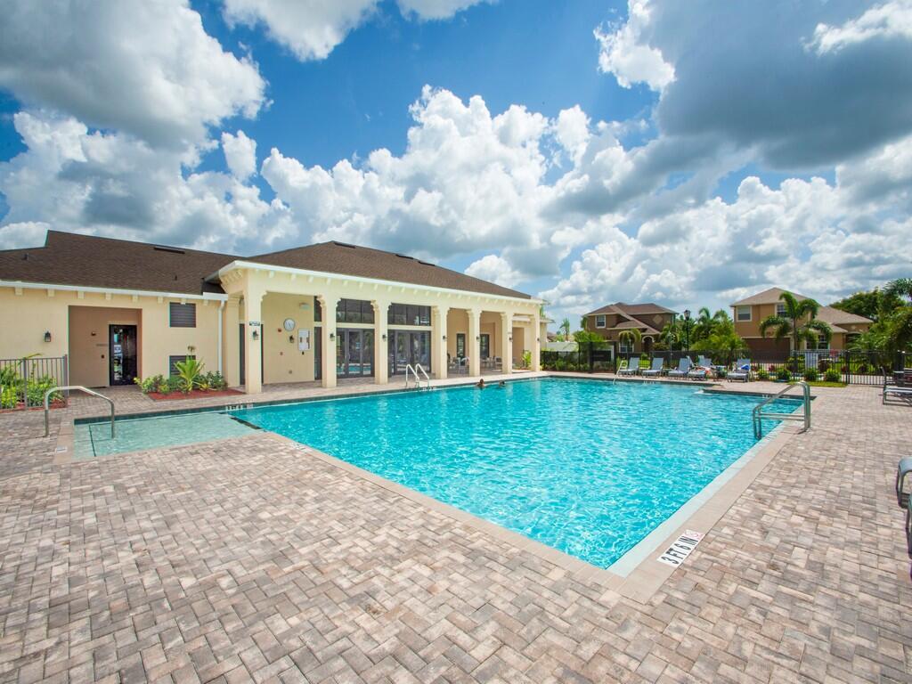 VERONA TRACE SUB & THE VILLAS AT VERONA TRACE - Residential