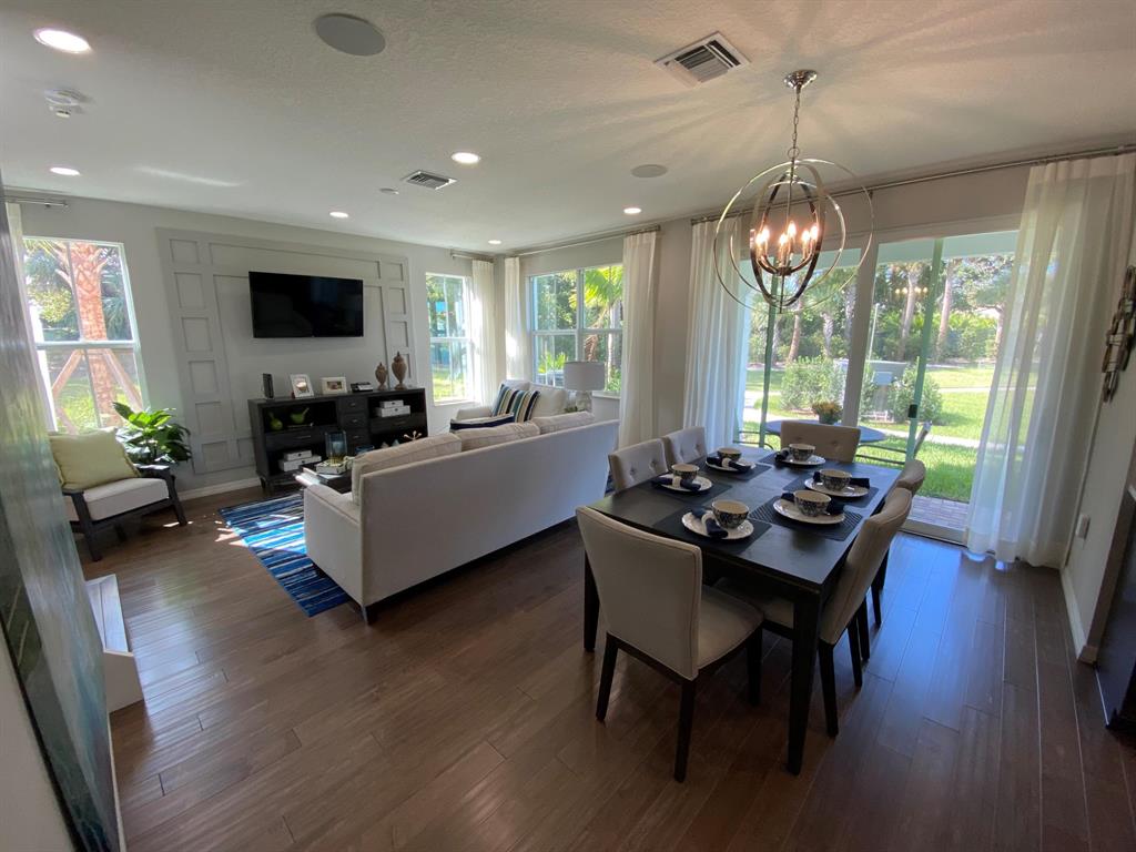 TREVI ISLE - Residential