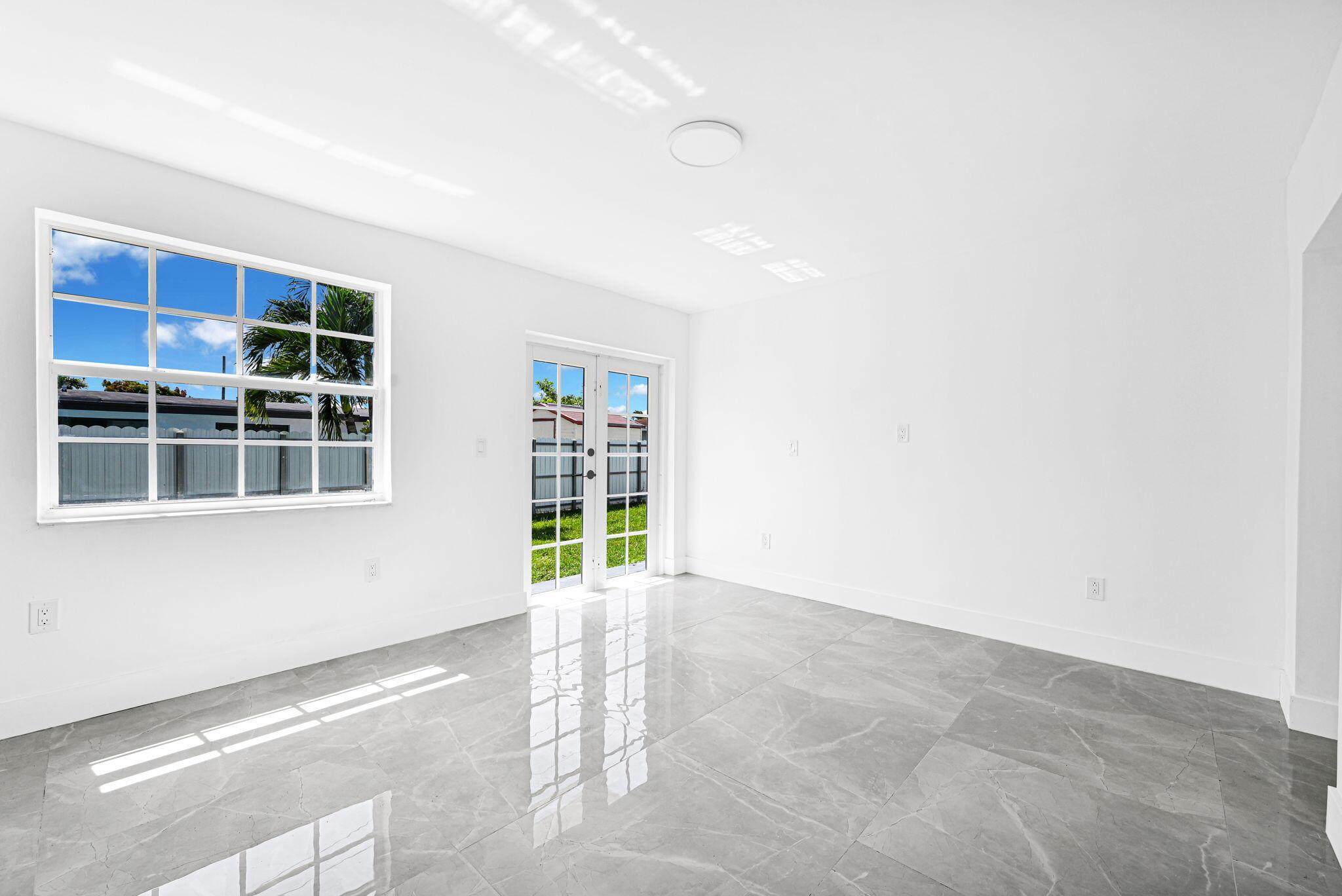 WESTWOOD LAKE 2ND ADDN - Residential Lease