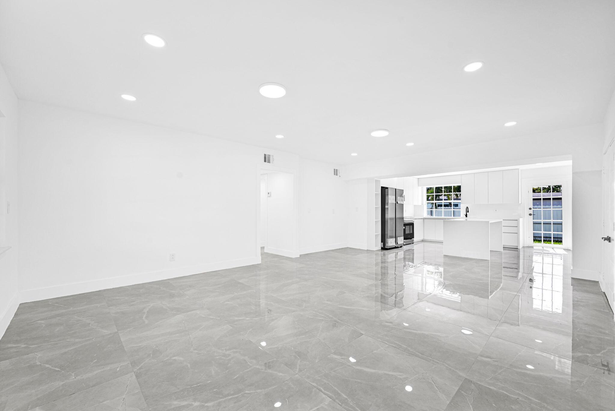 WESTWOOD LAKE 2ND ADDN - Residential Lease