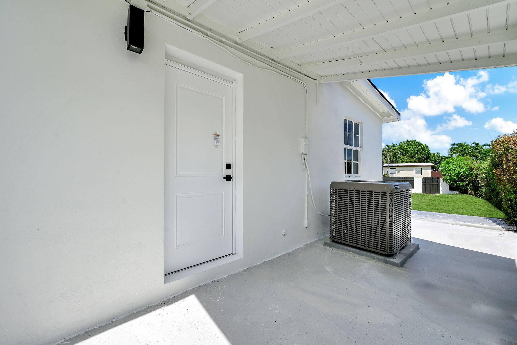 WESTWOOD LAKE 2ND ADDN - Residential Lease