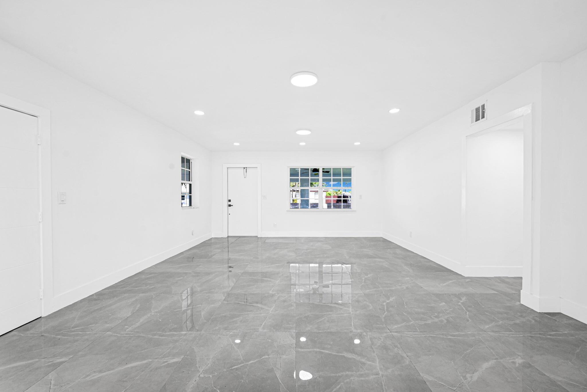 WESTWOOD LAKE 2ND ADDN - Residential Lease