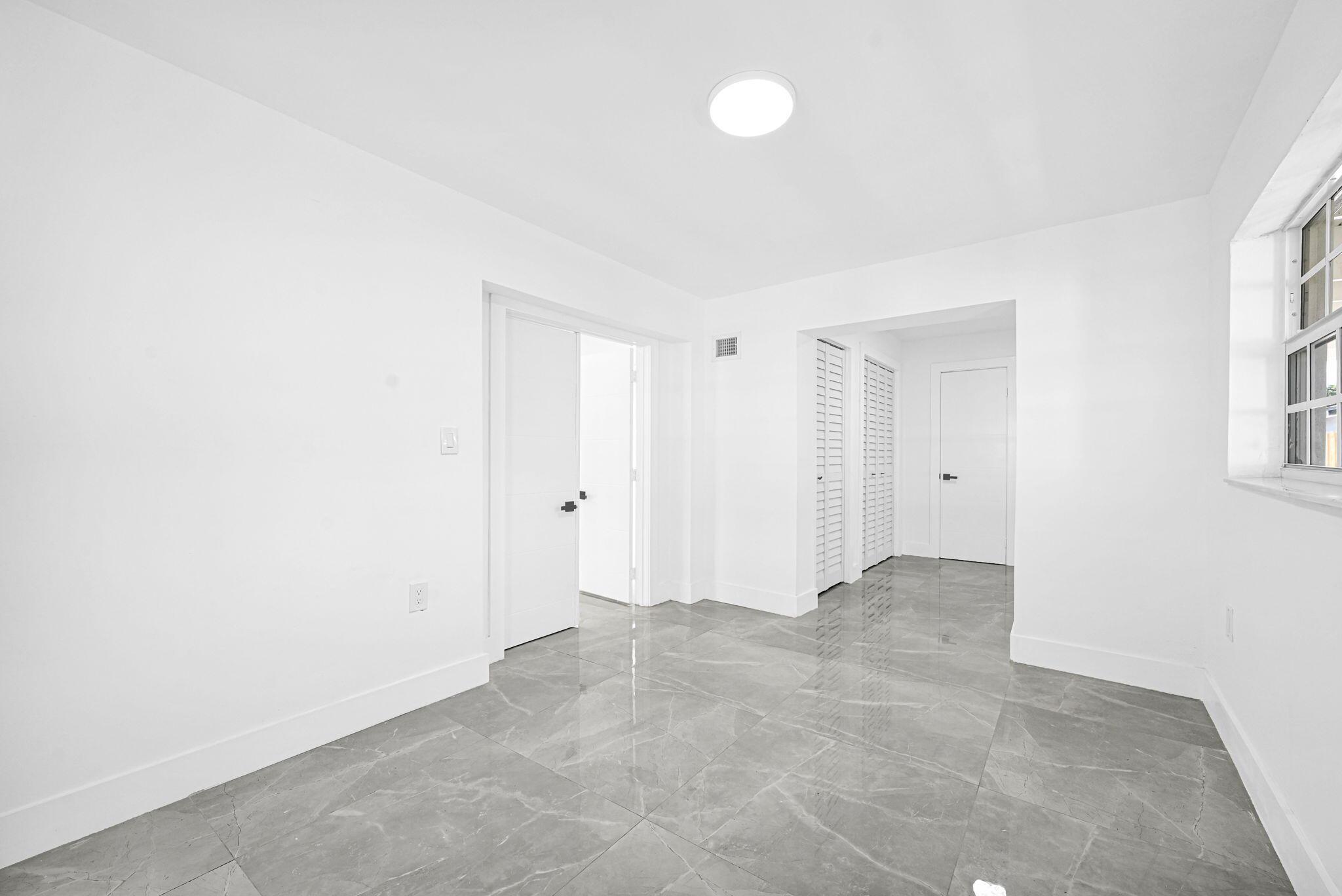 WESTWOOD LAKE 2ND ADDN - Residential Lease