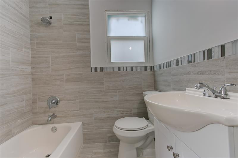 Hollywood 1-21 B - Residential Lease