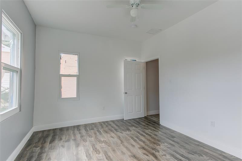 Hollywood 1-21 B - Residential Lease